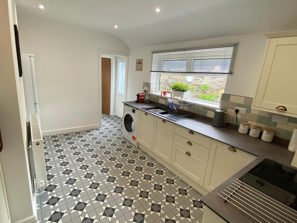 Rhondda Tunnel Cottage By Staystaycations Treorky Extérieur photo